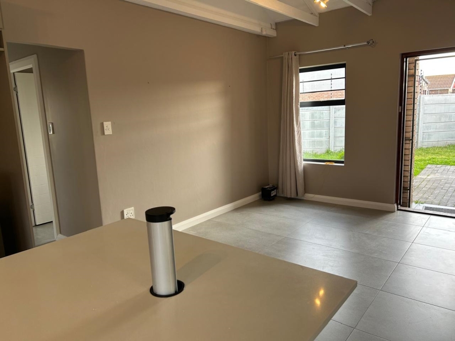 To Let 2 Bedroom Property for Rent in Parsons Ridge Eastern Cape